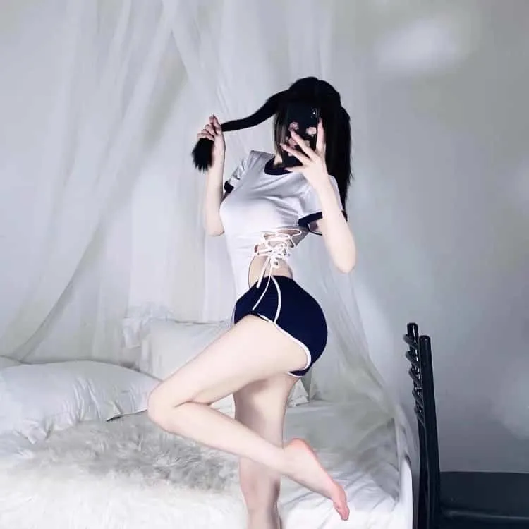 丧尸生存爽片《僵尸百分百》真人版高清：世界末日终于不用上班了！欢乐又励志